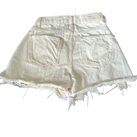 Only Women Distressed Jeans Shorts - Picture 15 of 16